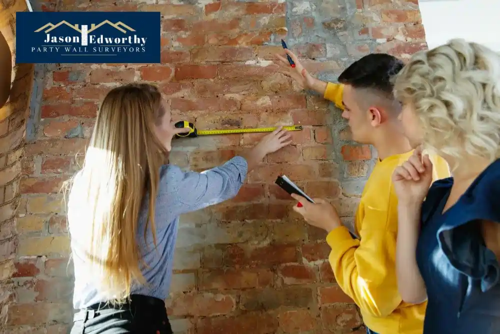 What are the responsibilities of a party wall surveyor South Hayling?